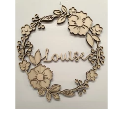 Couronne florale avec prénom "Louise" central - vue de face