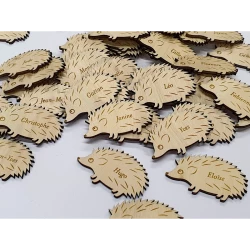 Marque-place hérisson bois gravé personnalisé