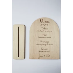 Menu gravé et numéro de table personnalisé en bois