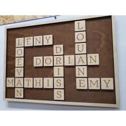 Décoration murale puzzle familial en bois, vue de côté