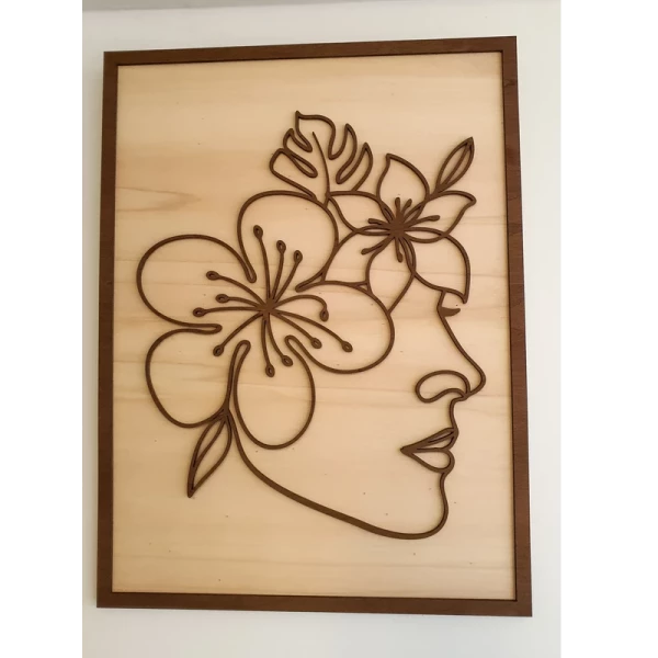 Décoration murale visage de femme fleuri effet relief